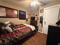 1519 SW Washburn AVE, Topeka, KS 66604