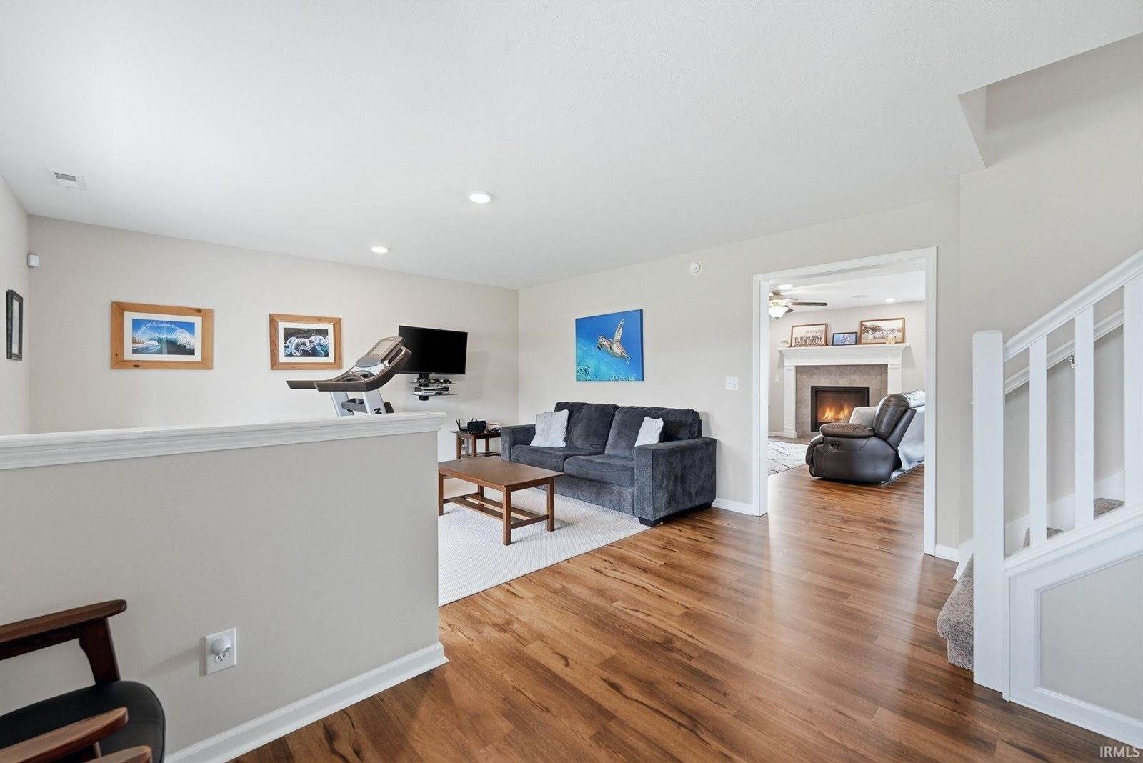 905 N Fox Berry Drive, Yorktown, IN 47396