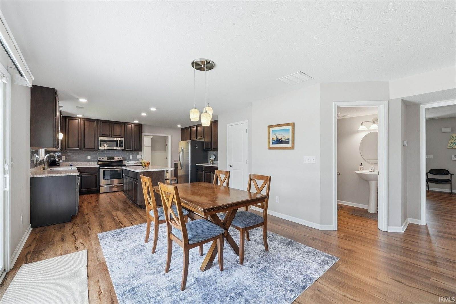 905 N Fox Berry Drive, Yorktown, IN 47396