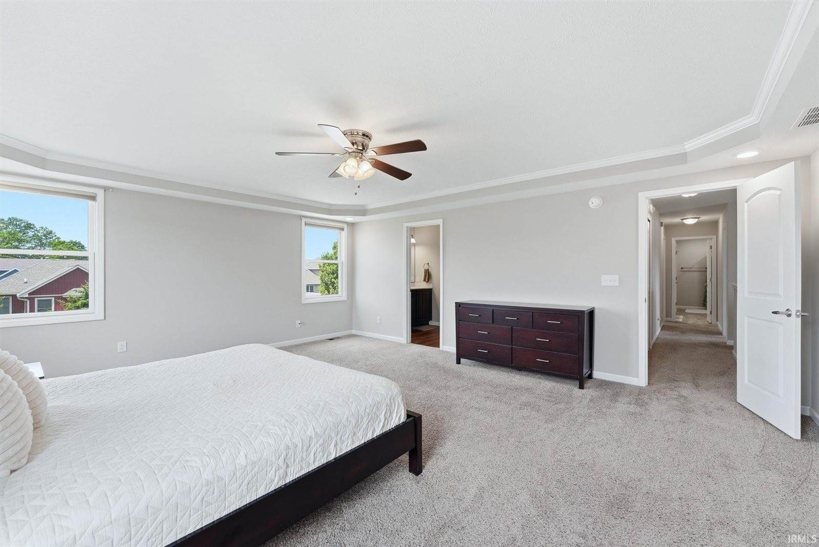 905 N Fox Berry Drive, Yorktown, IN 47396