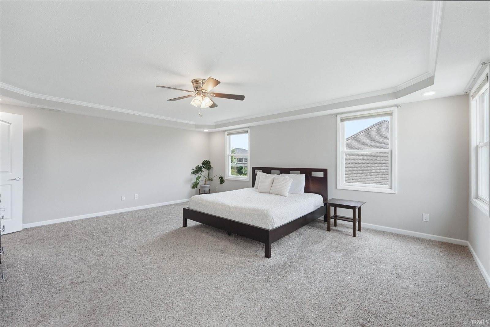 905 N Fox Berry Drive, Yorktown, IN 47396