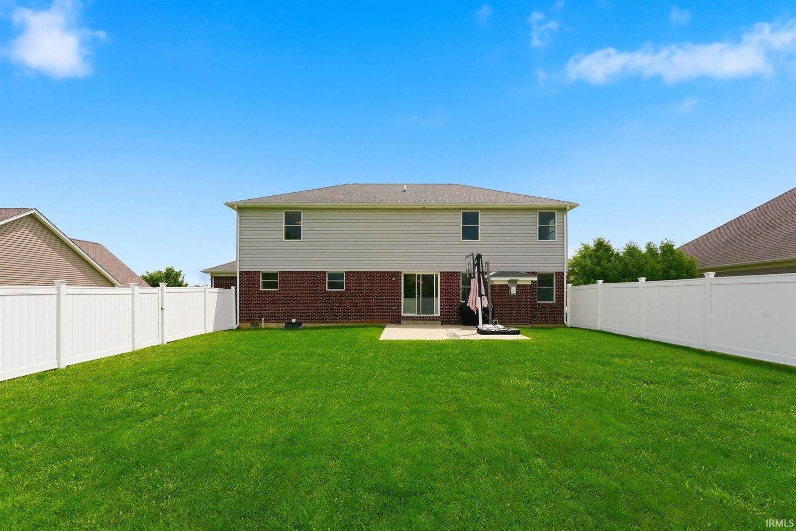 905 N Fox Berry Drive, Yorktown, IN 47396