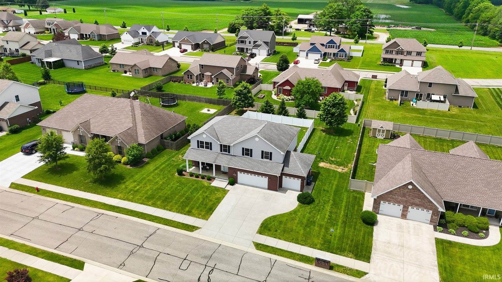 905 N Fox Berry Drive, Yorktown, IN 47396