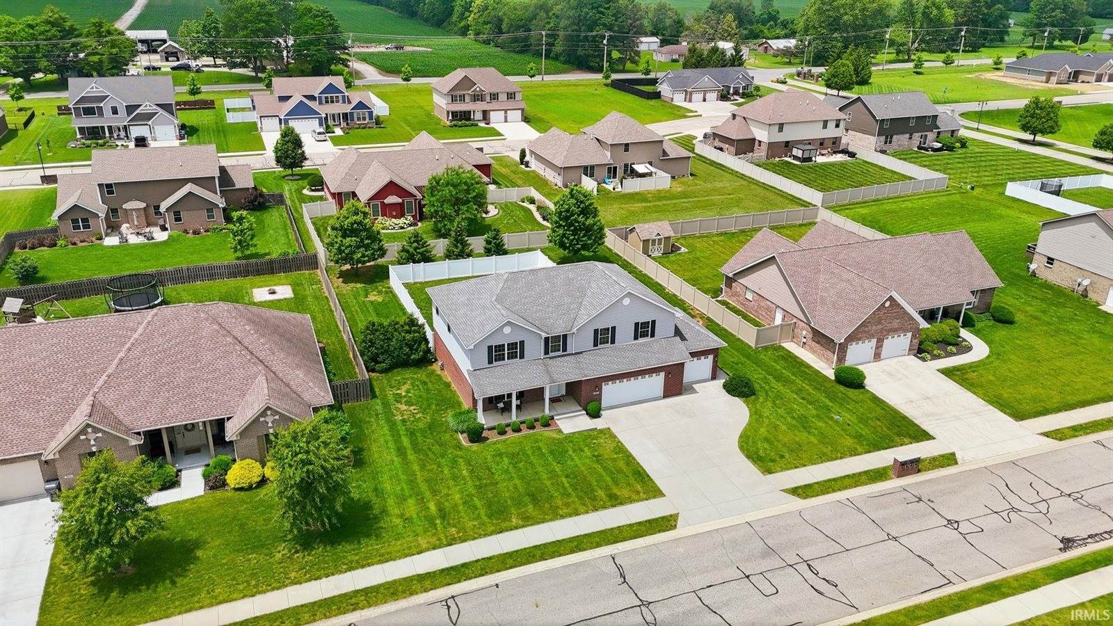 905 N Fox Berry Drive, Yorktown, IN 47396