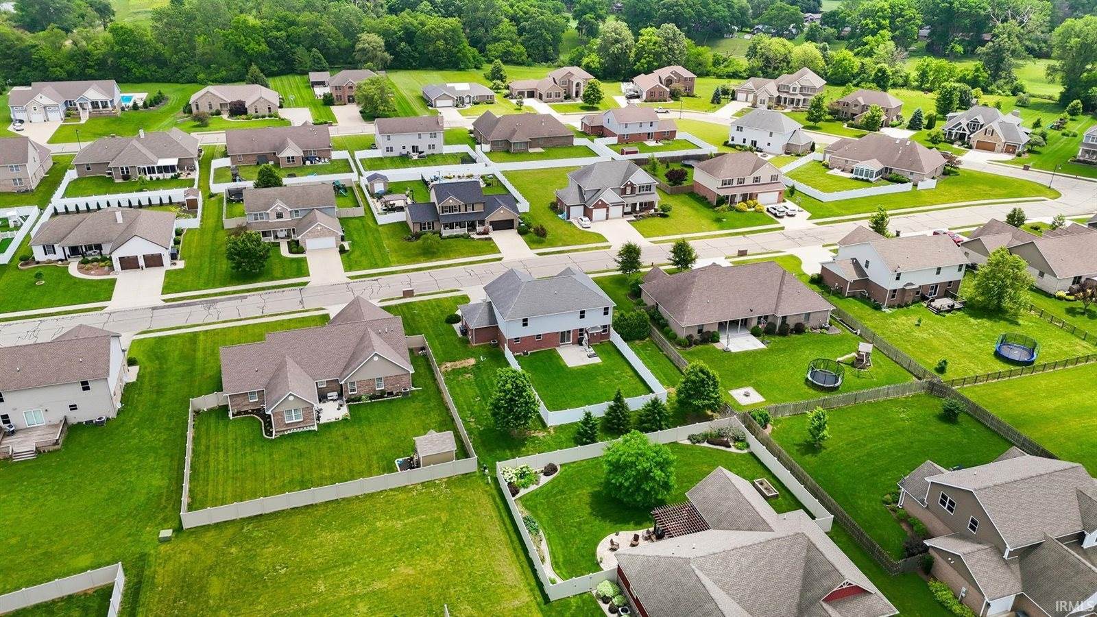 905 N Fox Berry Drive, Yorktown, IN 47396