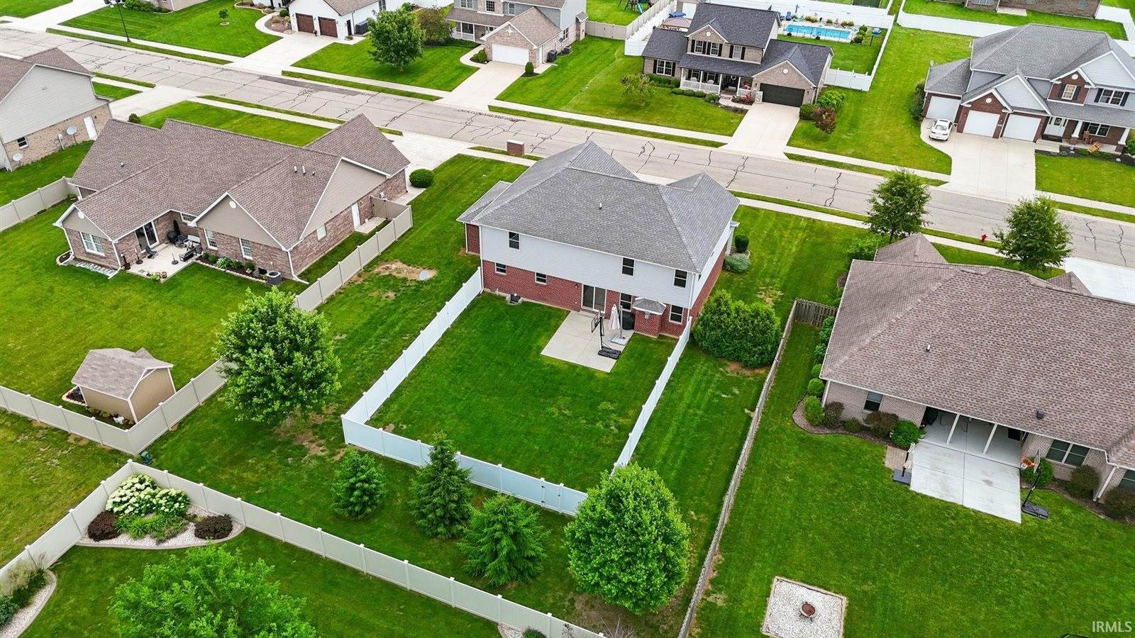 905 N Fox Berry Drive, Yorktown, IN 47396