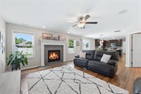 905 N Fox Berry Drive, Yorktown, IN 47396