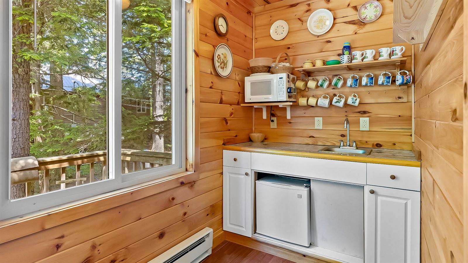 275 Birch Tree Drive, Hudson, ME 04449
