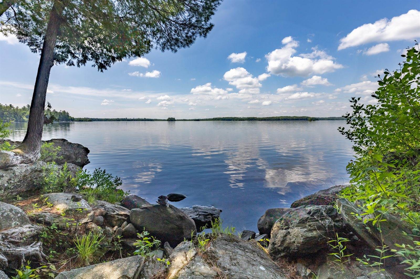 275 Birch Tree Drive, Hudson, ME 04449