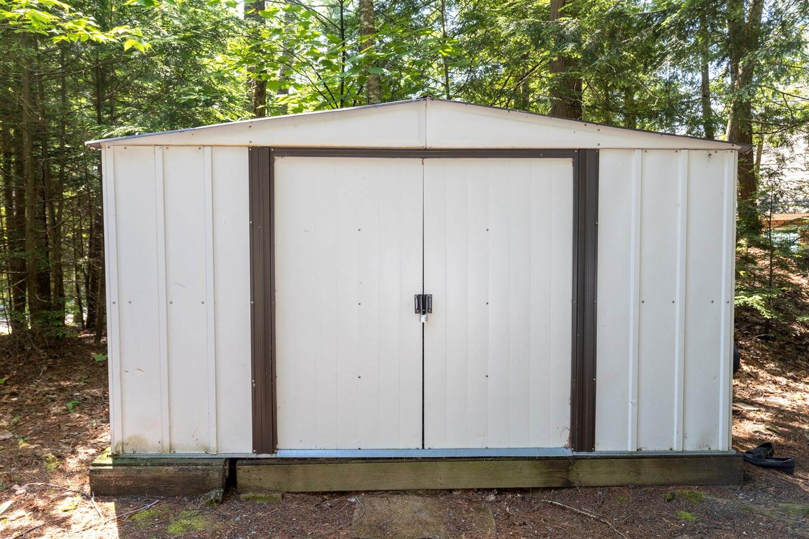 275 Birch Tree Drive, Hudson, ME 04449