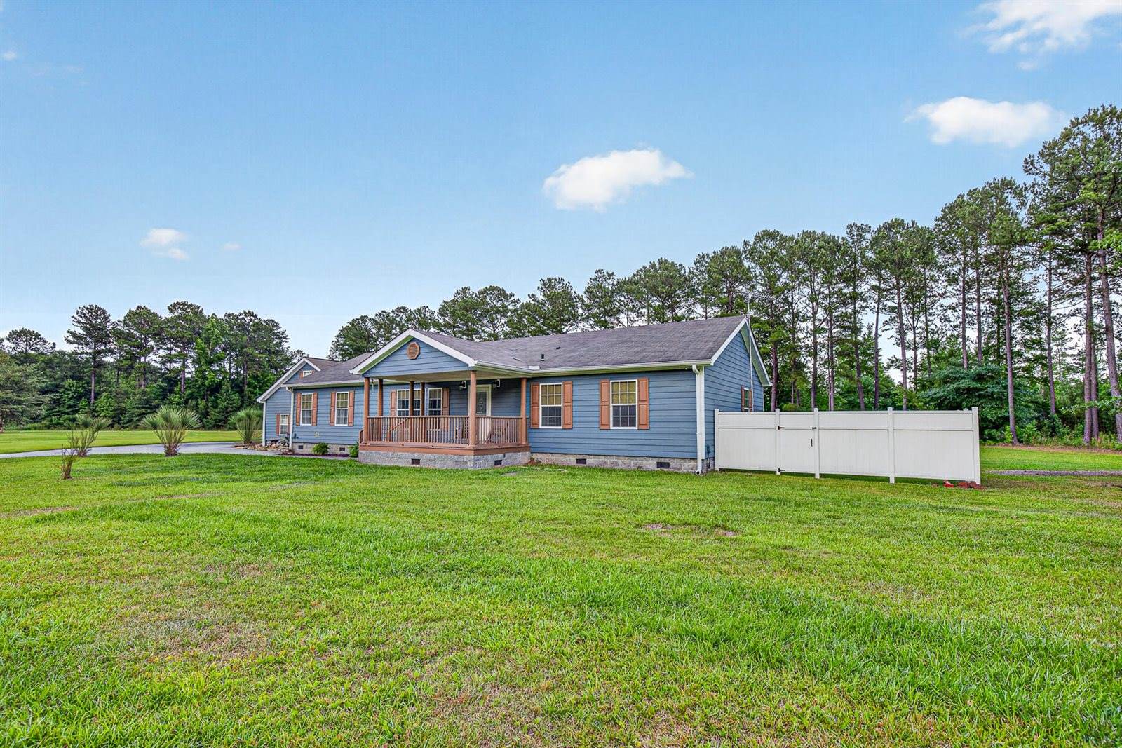 9166 Jefferies Highway, Walterboro, SC 29488