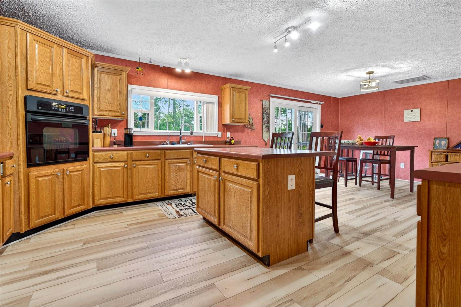 9166 Jefferies Highway, Walterboro, SC 29488