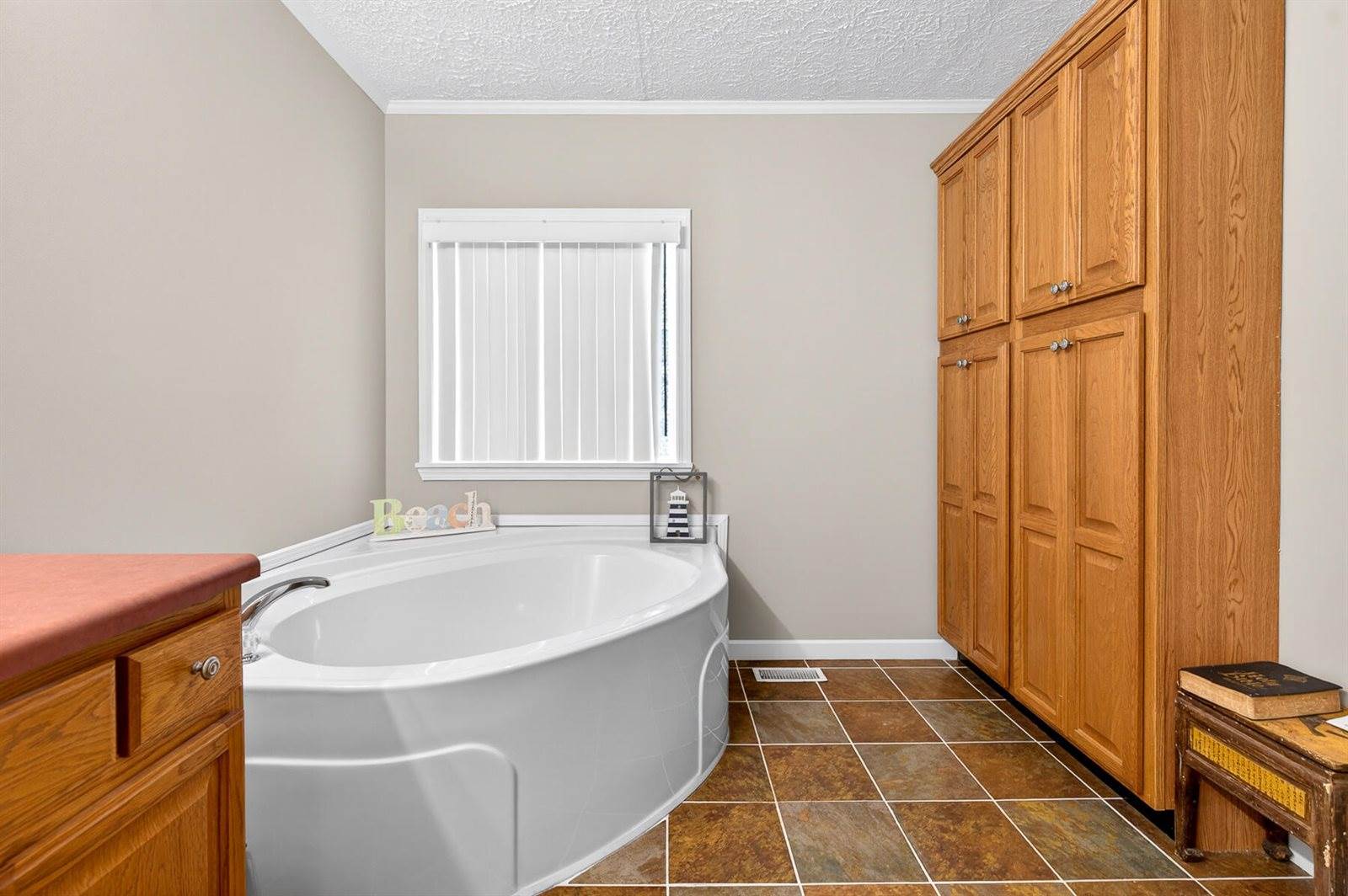 9166 Jefferies Highway, Walterboro, SC 29488