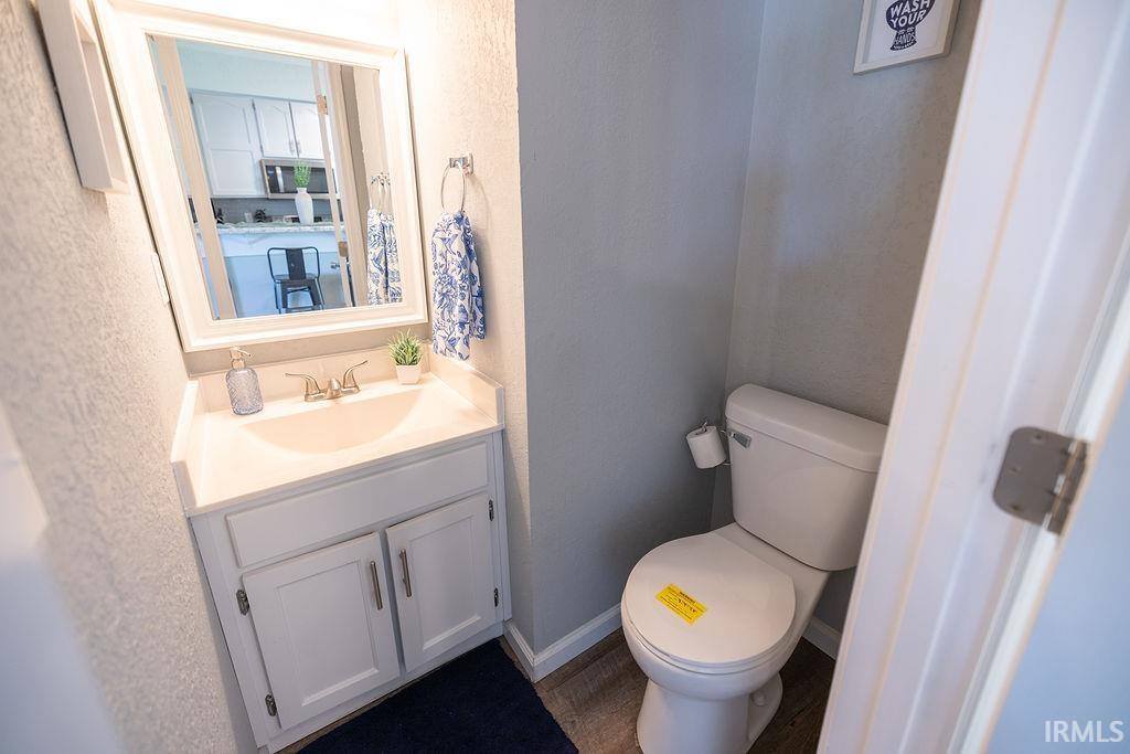 12 Vintage Circle, Scottsburg, IN 47170