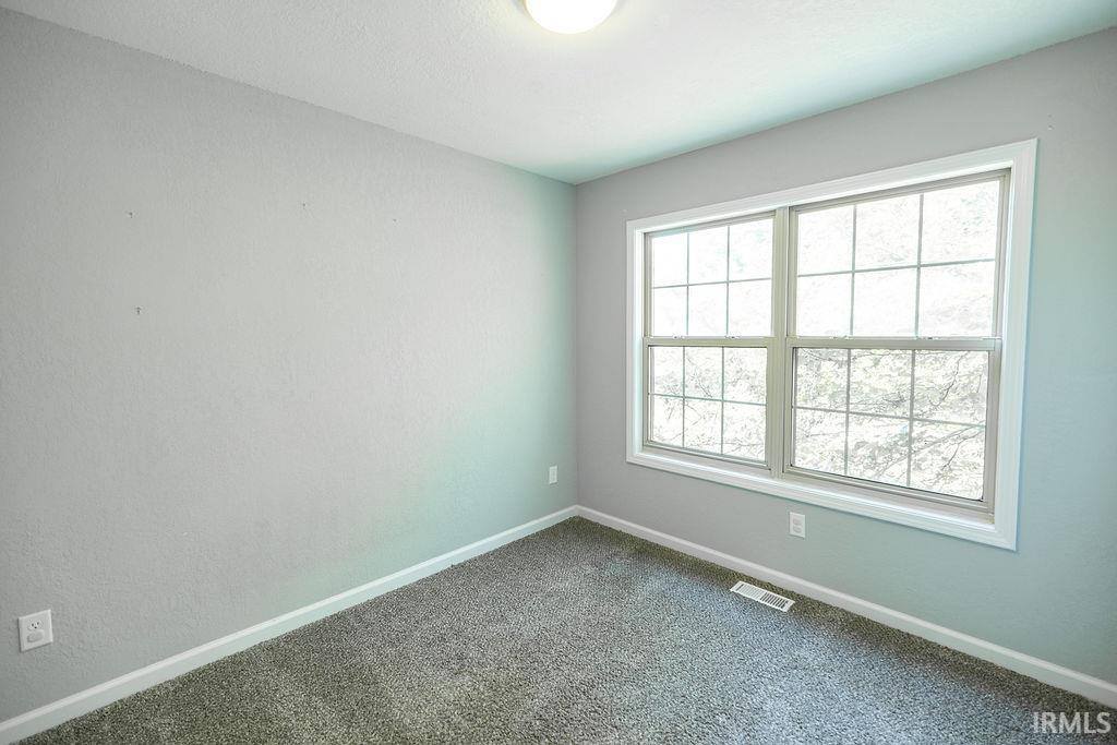 12 Vintage Circle, Scottsburg, IN 47170