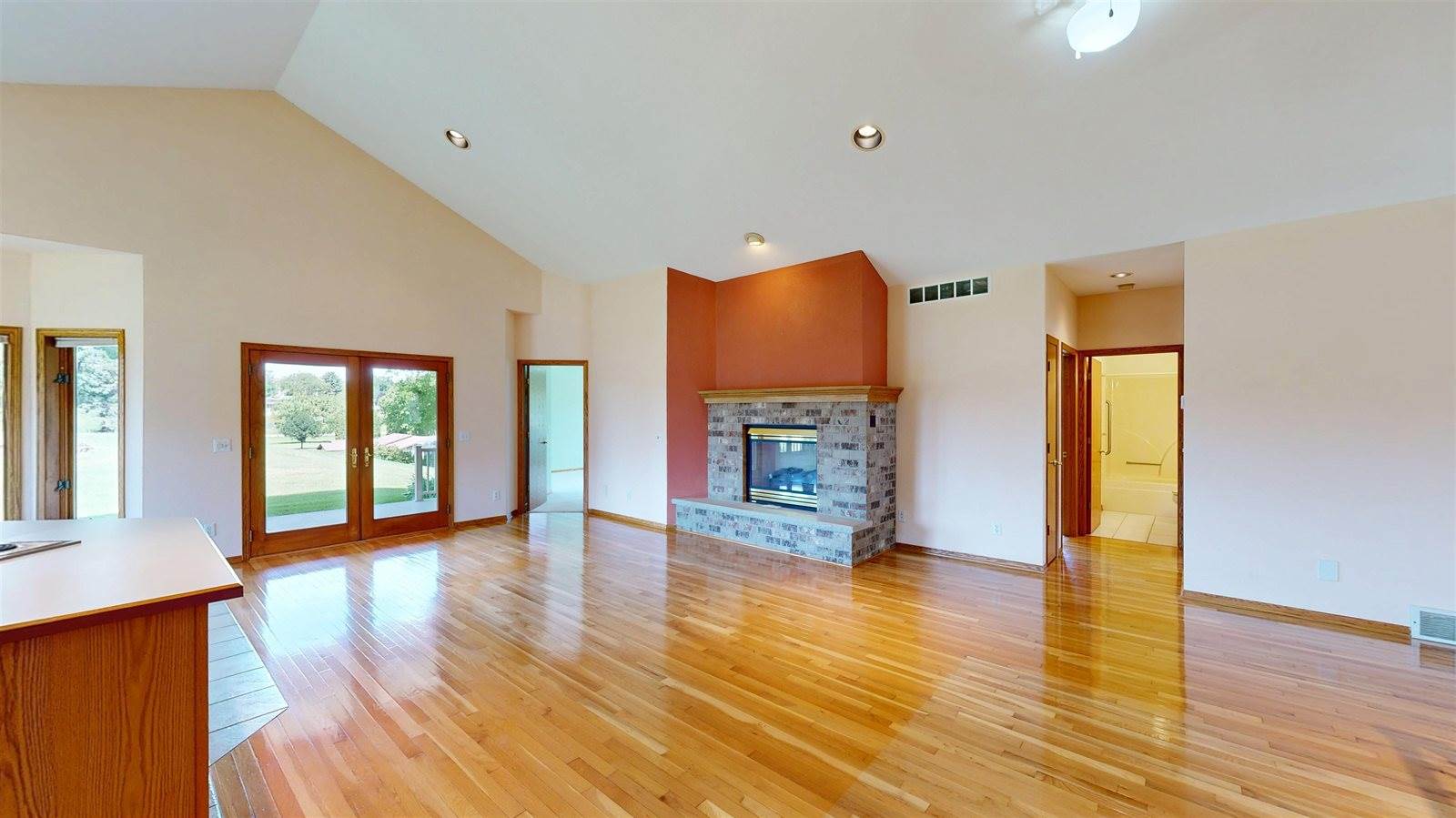 1710 Honey Creek, Plain, WI 53577