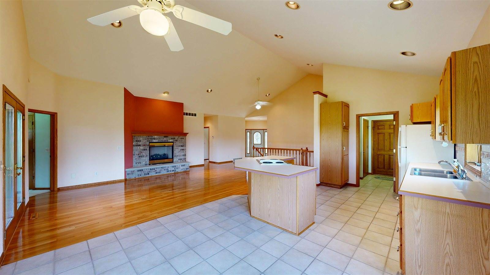 1710 Honey Creek, Plain, WI 53577