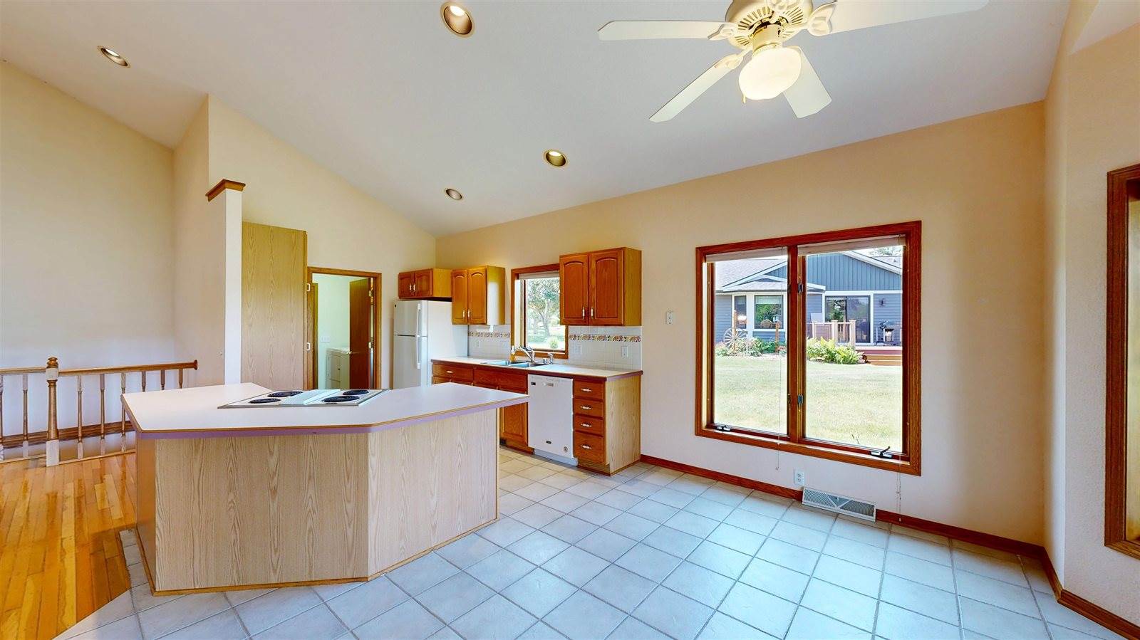 1710 Honey Creek, Plain, WI 53577