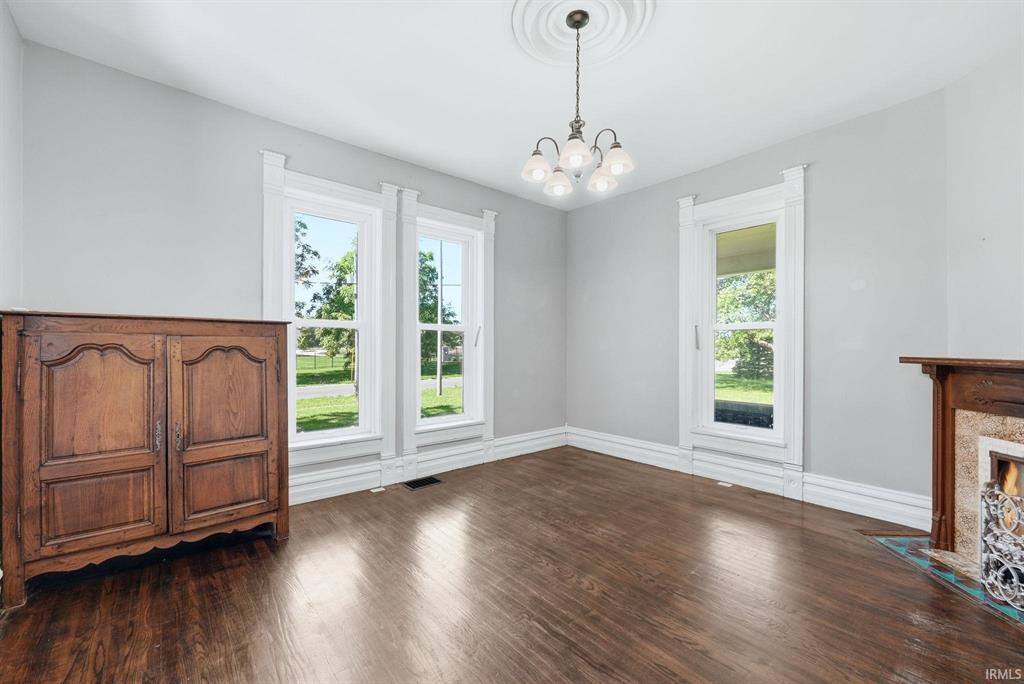 12808 W River Valley, Yorktown, IN 47396