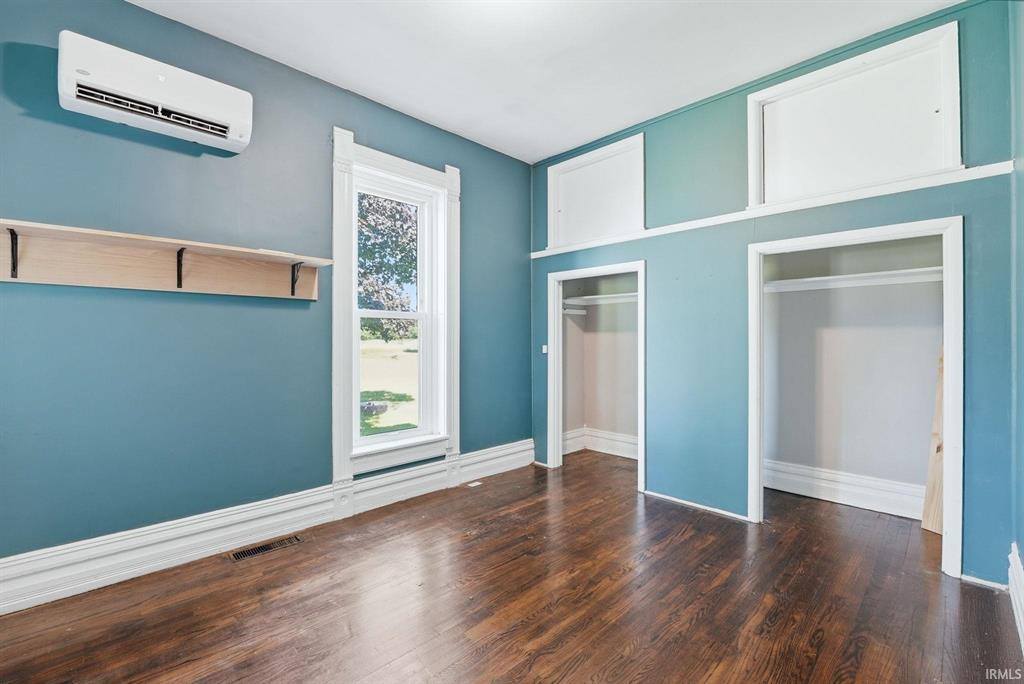 12808 W River Valley, Yorktown, IN 47396