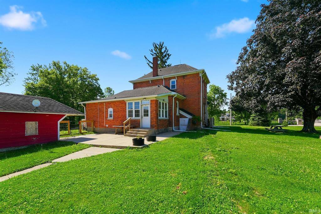 12808 W River Valley, Yorktown, IN 47396