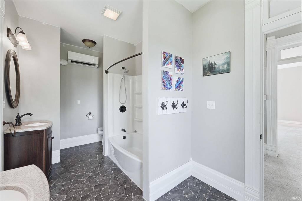 12808 W River Valley, Yorktown, IN 47396