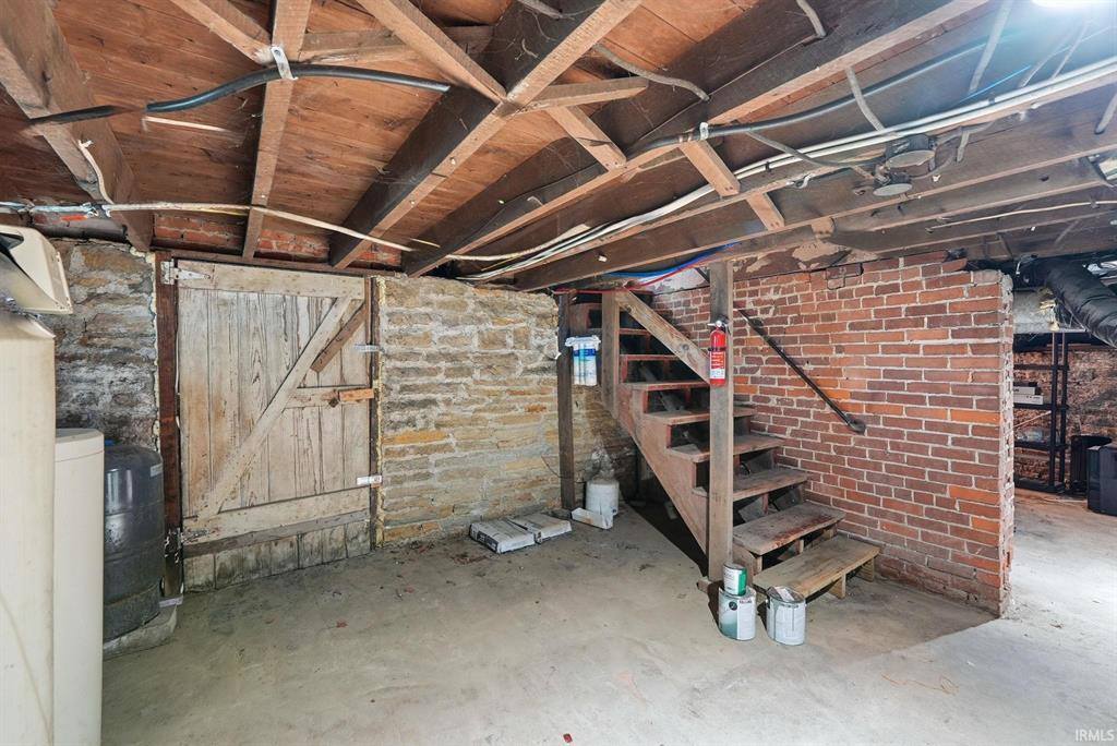 12808 W River Valley, Yorktown, IN 47396