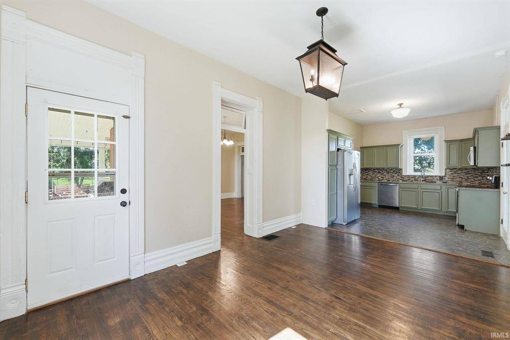 12808 W River Valley, Yorktown, IN 47396