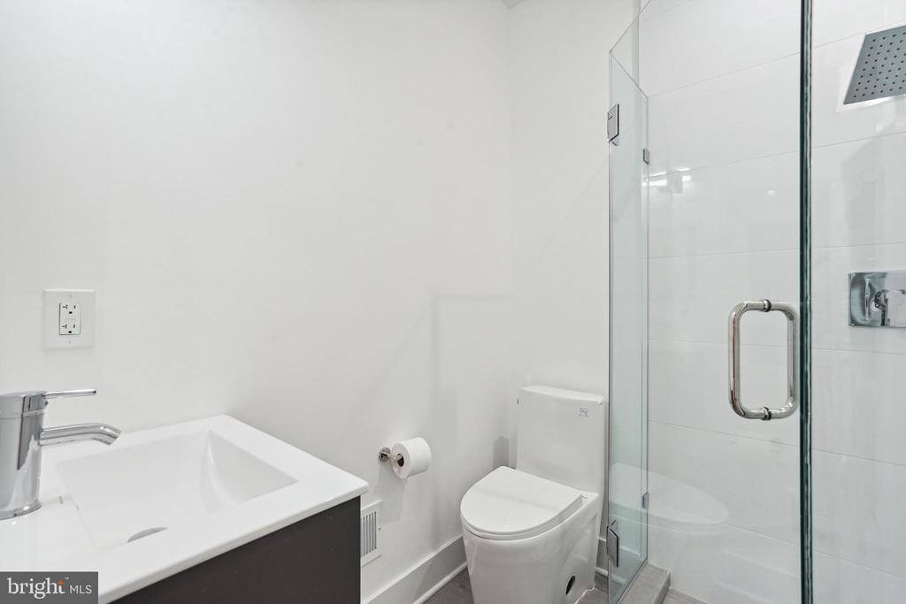 1111 K Street NE, Washington, DC 20002