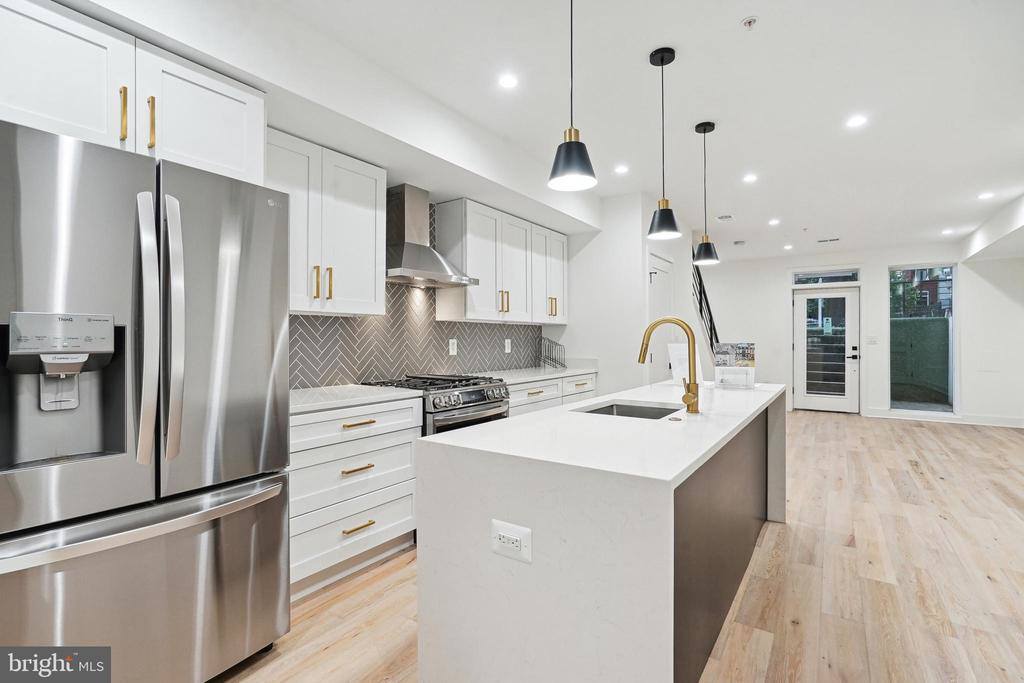 1111 K Street NE, Washington, DC 20002