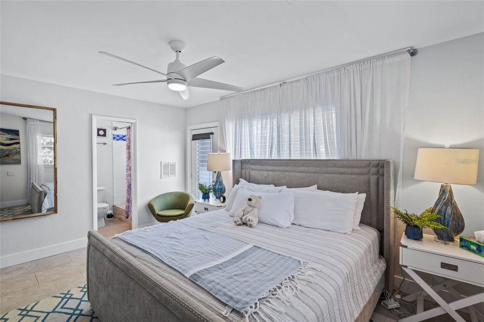 4801 Sarasota Avenue, Sarasota, FL 34234