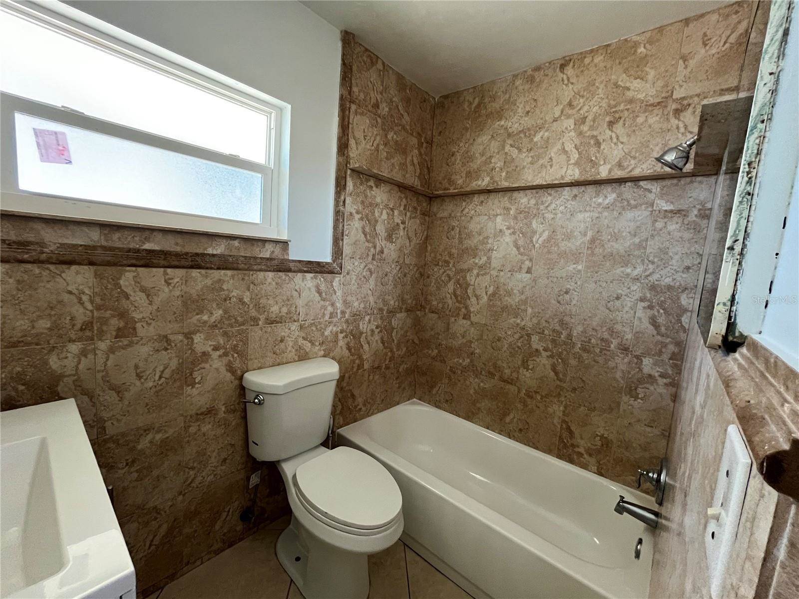 2154 Inner Cass Circle, Sarasota, FL 34231