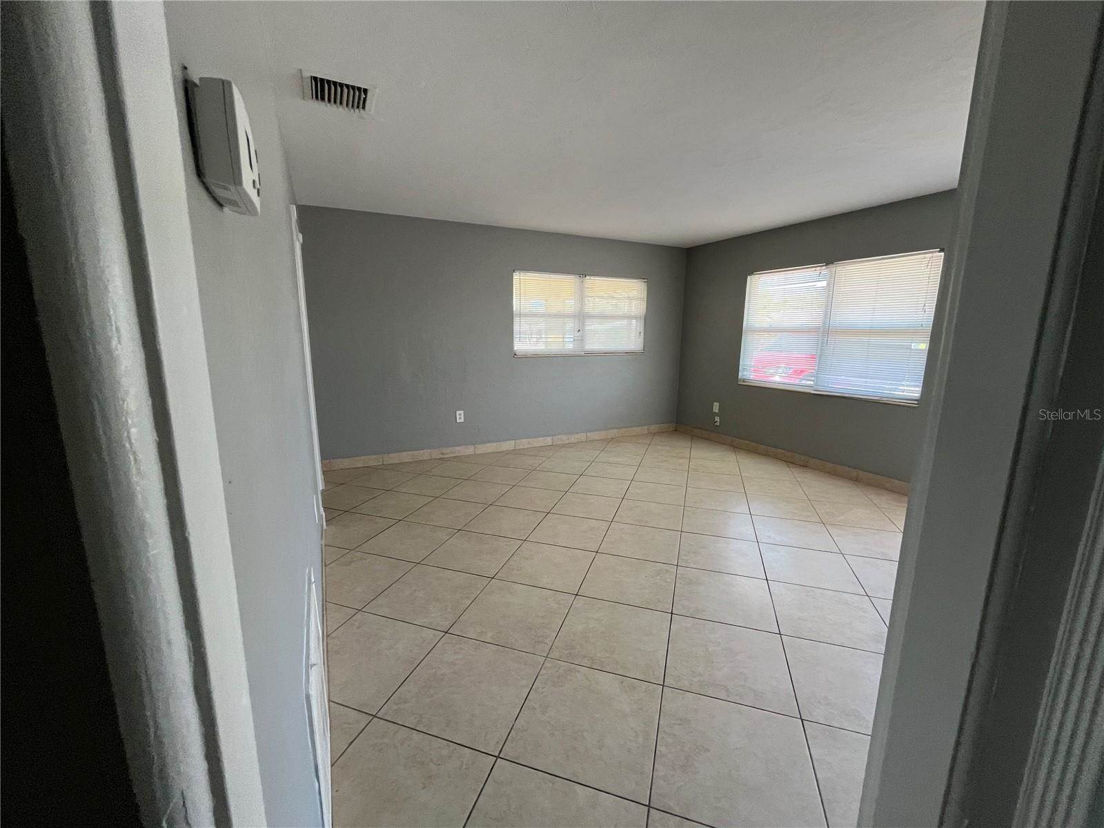 2154 Inner Cass Circle, Sarasota, FL 34231