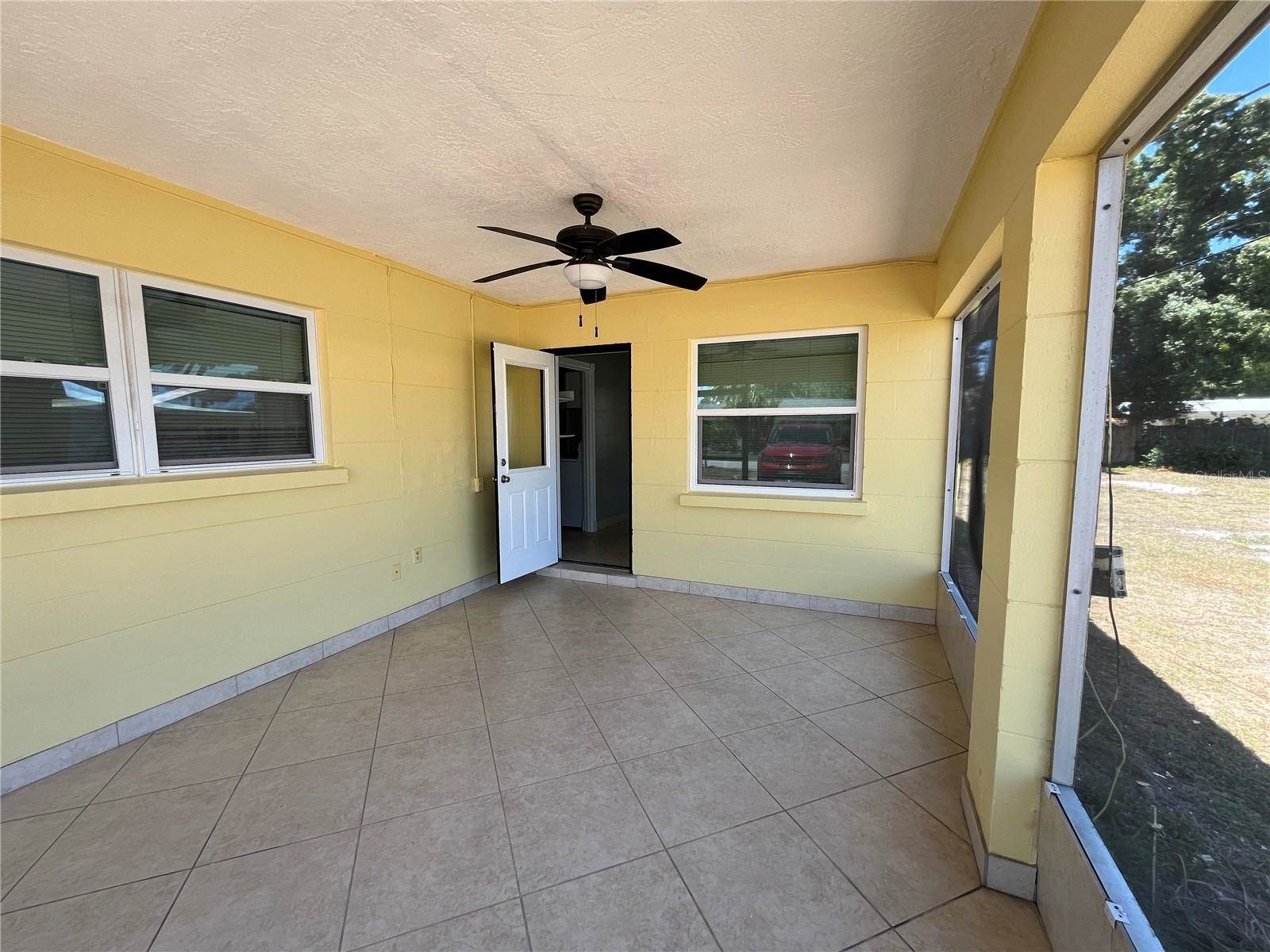 2154 Inner Cass Circle, Sarasota, FL 34231