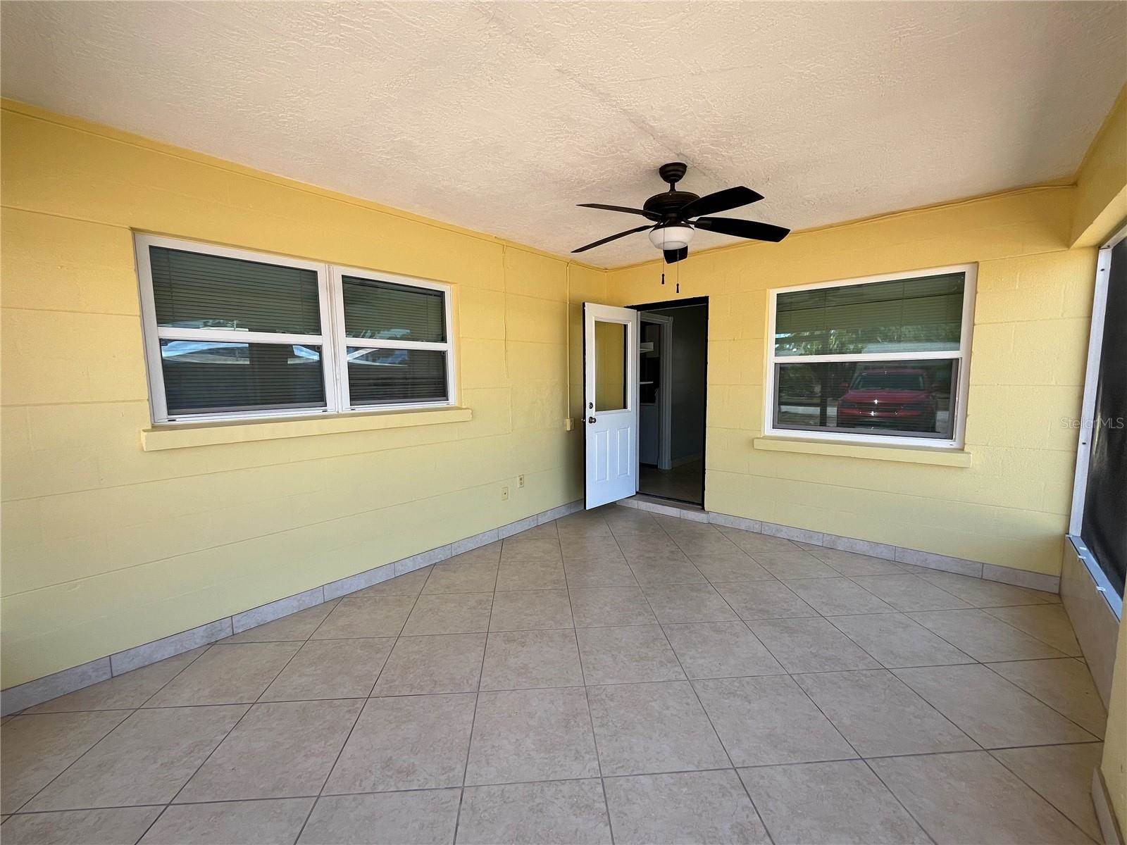 2154 Inner Cass Circle, Sarasota, FL 34231