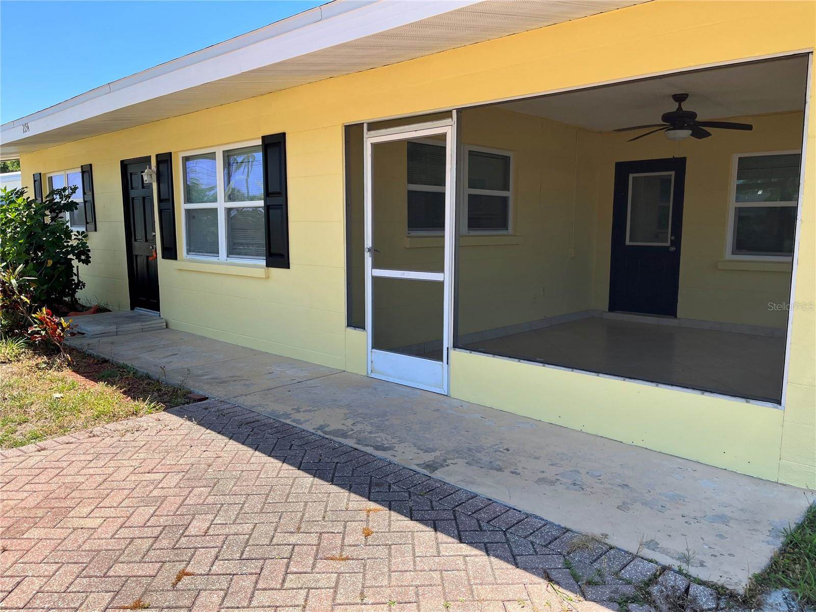 2154 Inner Cass Circle, Sarasota, FL 34231