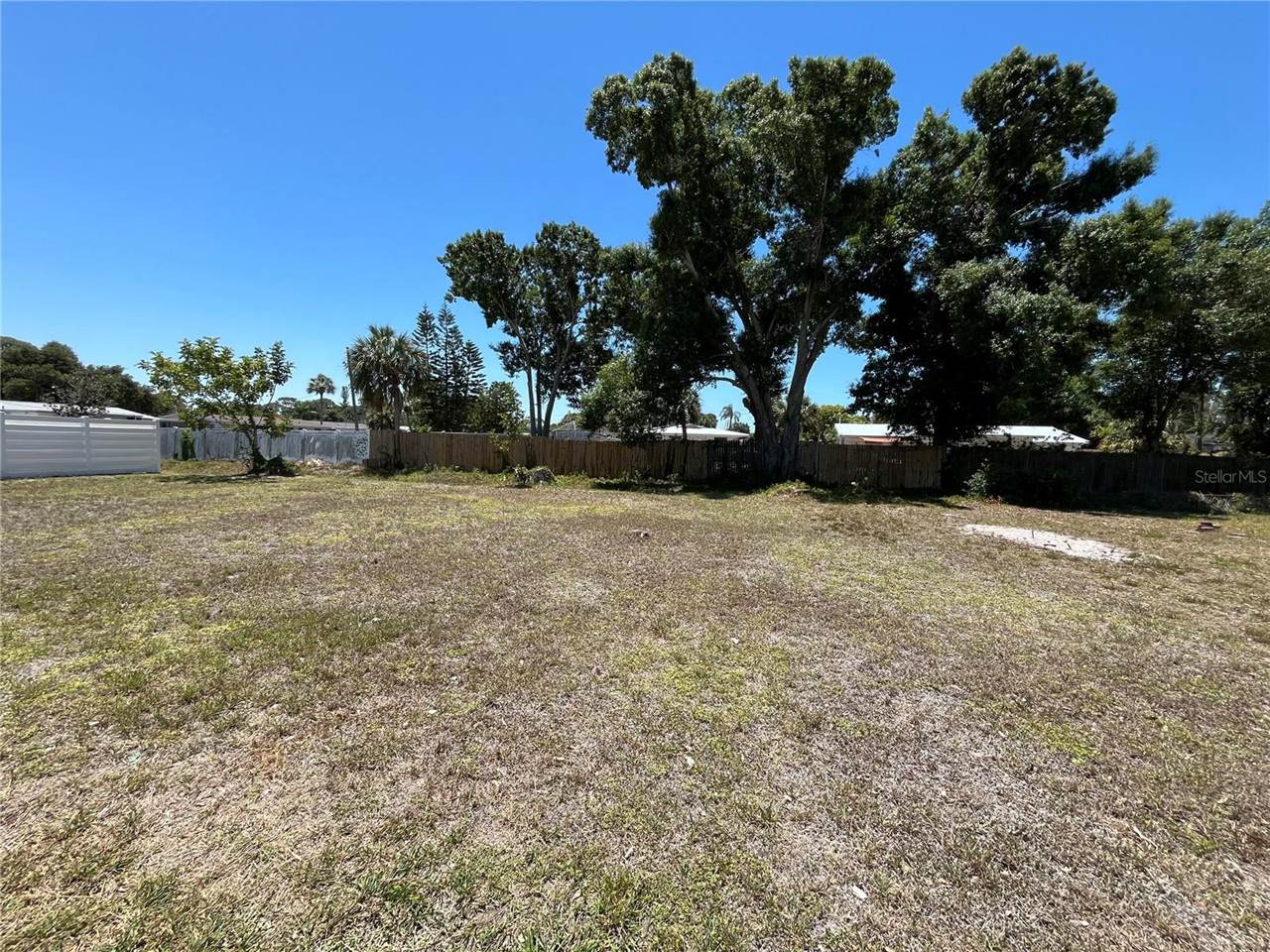 2154 Inner Cass Circle, Sarasota, FL 34231