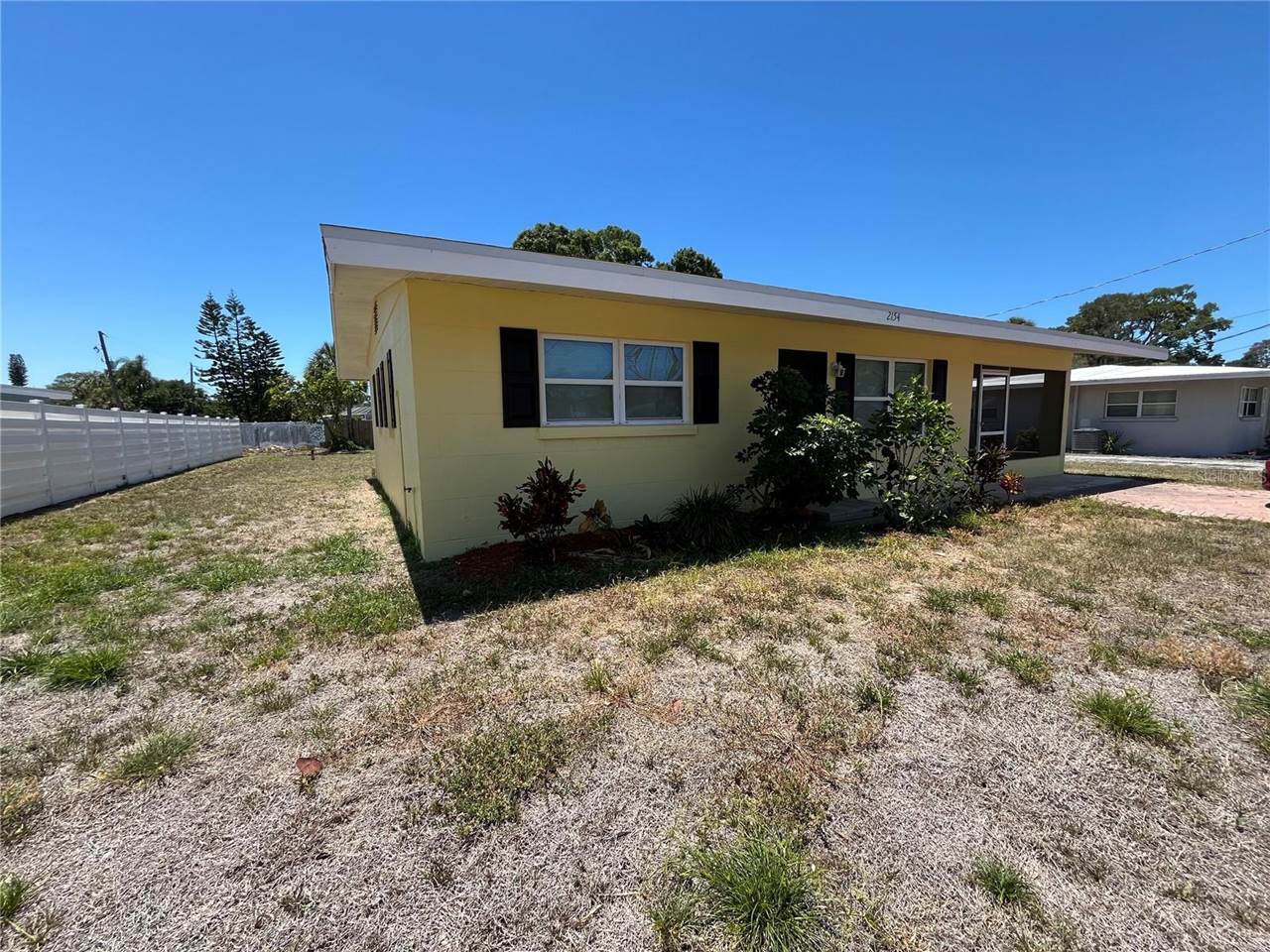 2154 Inner Cass Circle, Sarasota, FL 34231