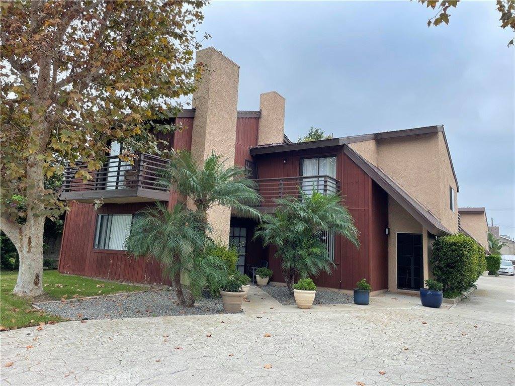 2427 Orange Avenue, Costa Mesa, CA 92627