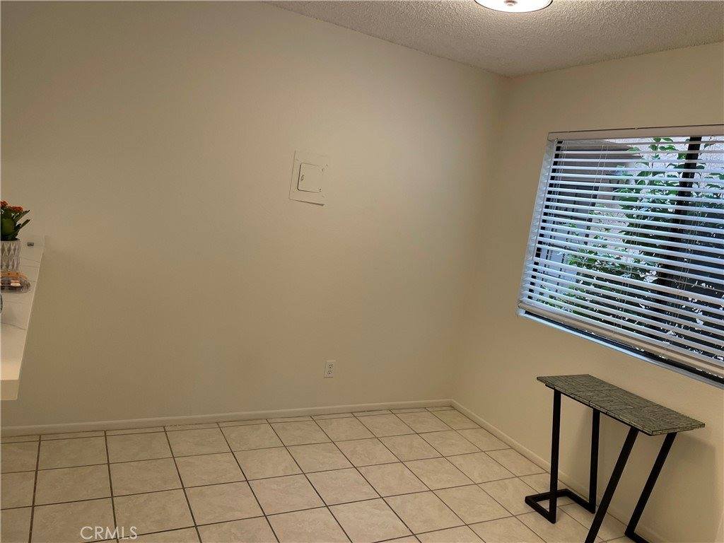 2427 Orange Avenue, Costa Mesa, CA 92627