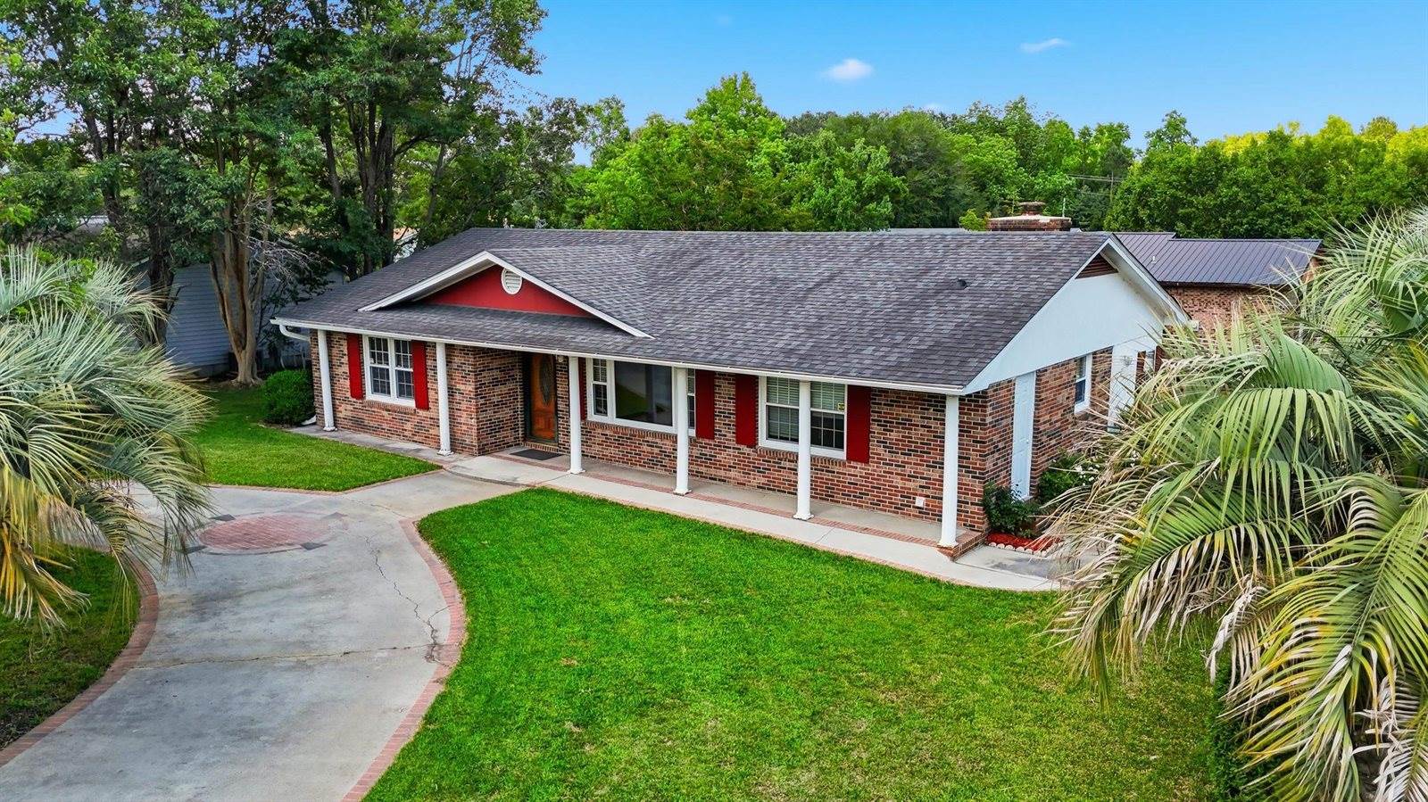 2208 Hare St., Conway, SC 29526