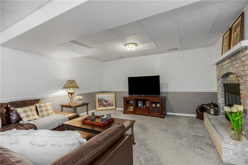 105 Continental Drive, Lansing, KS 66043