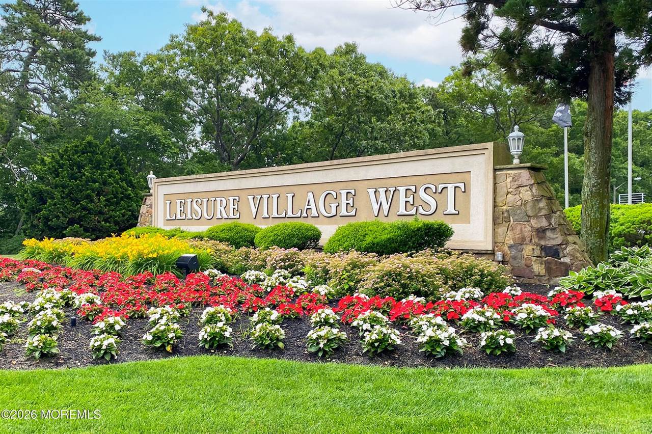76B Buckingham Drive, Manchester, NJ 08759