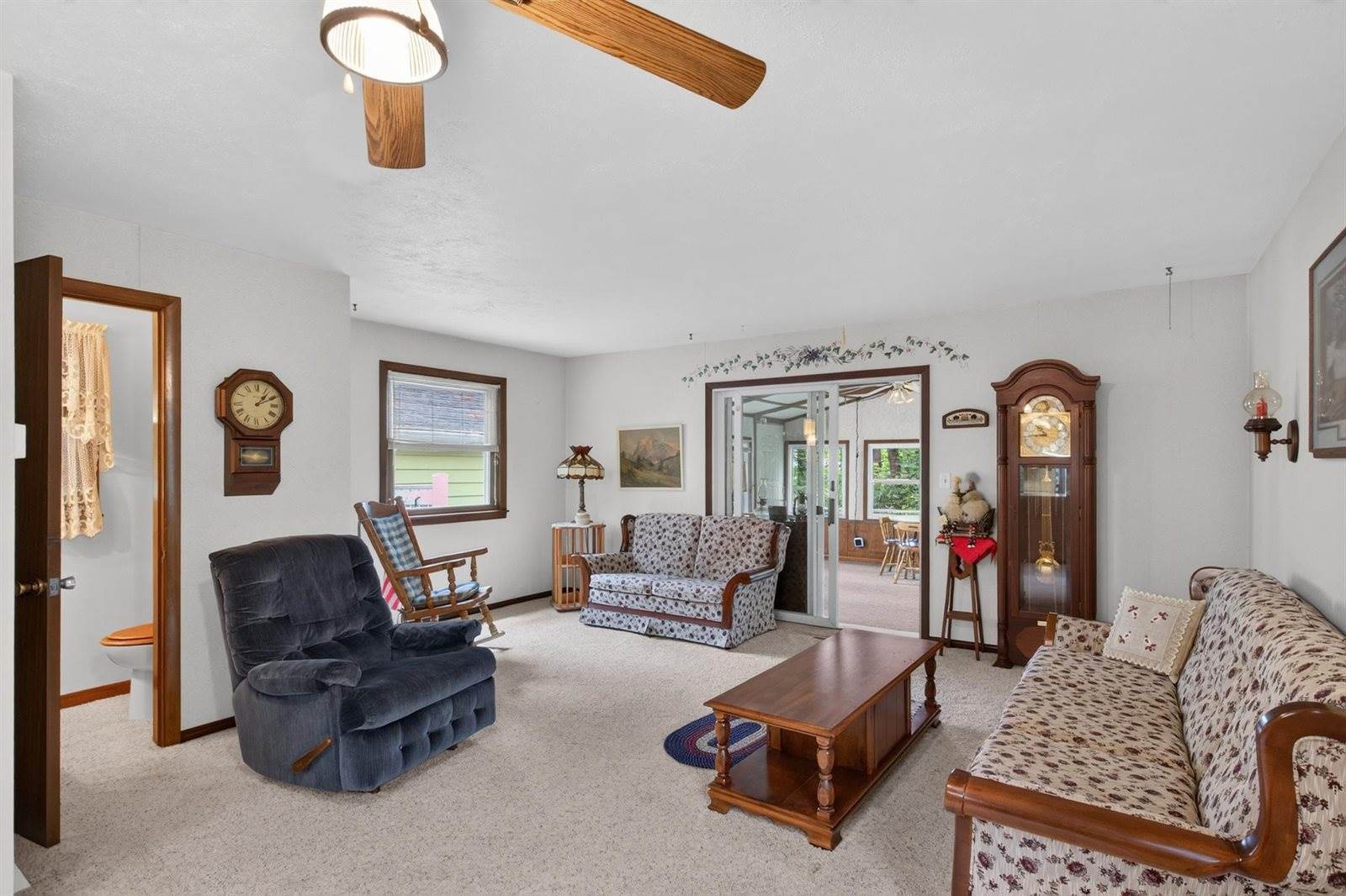 6925 Grotto Avenue, Rudolph, WI 54475
