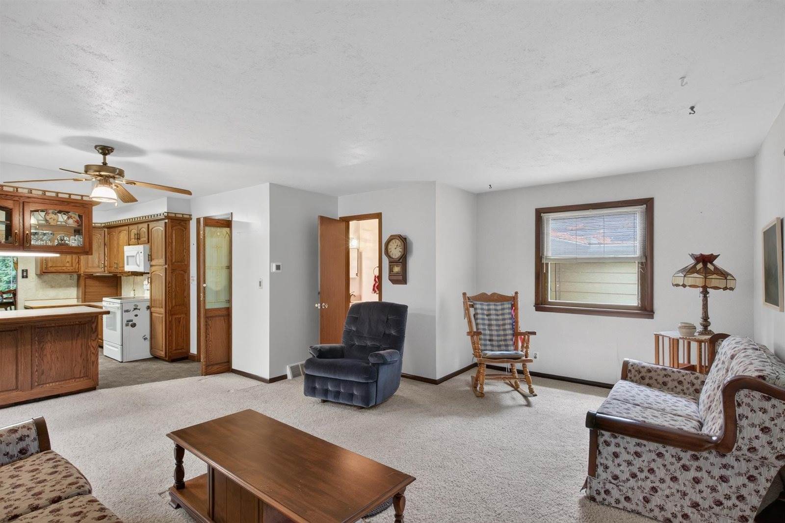 6925 Grotto Avenue, Rudolph, WI 54475