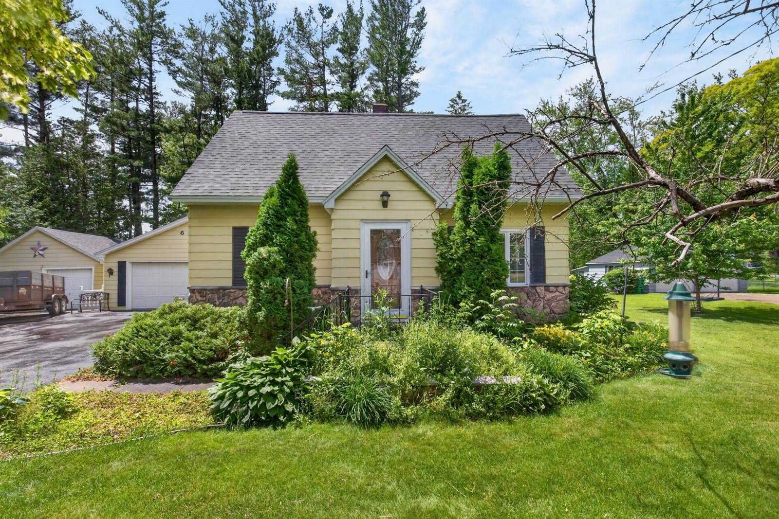 6925 Grotto Avenue, Rudolph, WI 54475