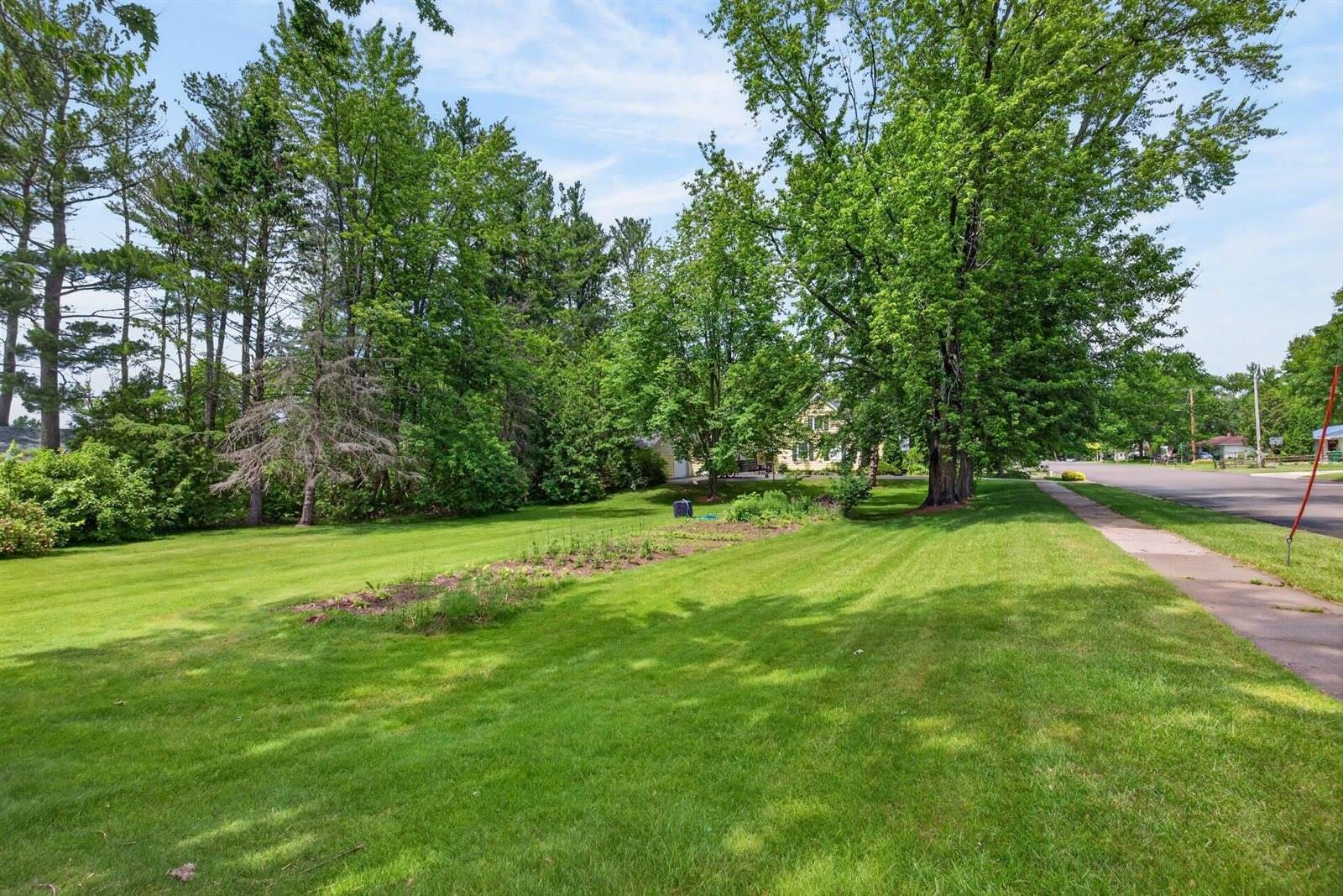 6925 Grotto Avenue, Rudolph, WI 54475