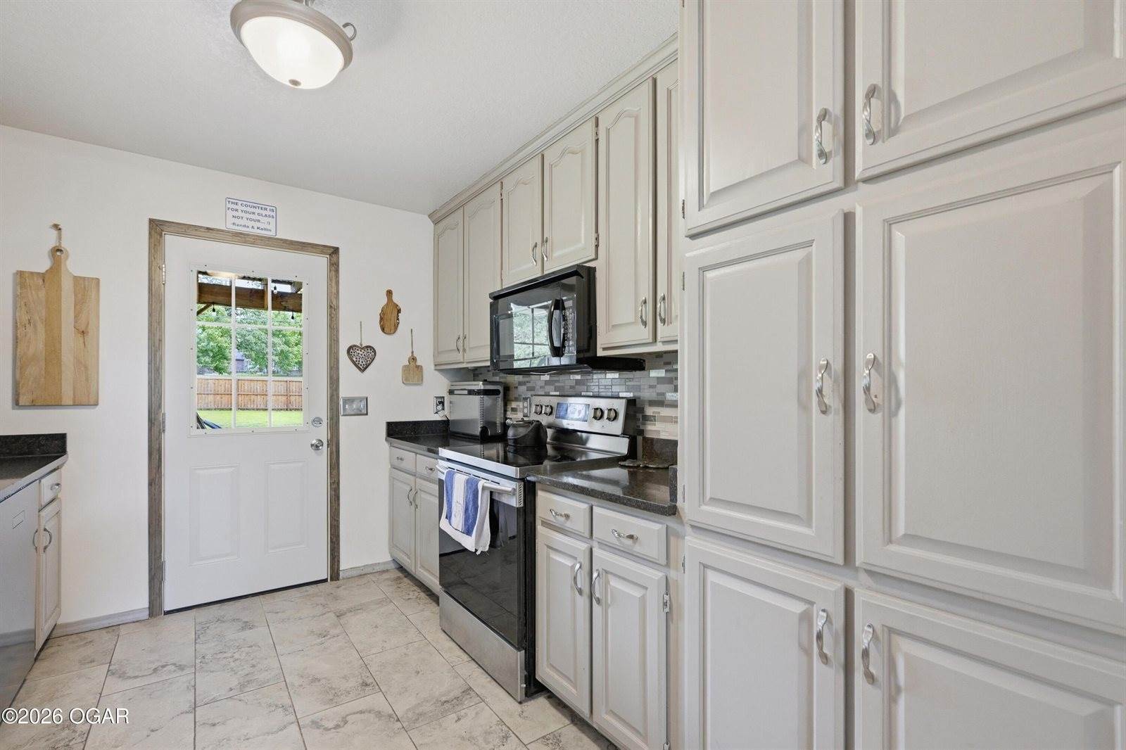 901 East Yuma Street, Joplin, MO 64801
