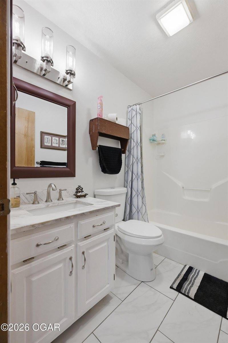 901 East Yuma Street, Joplin, MO 64801