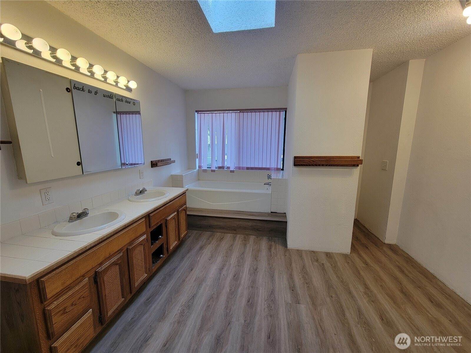 111 NE Briggadun Drive, Belfair, WA 98528